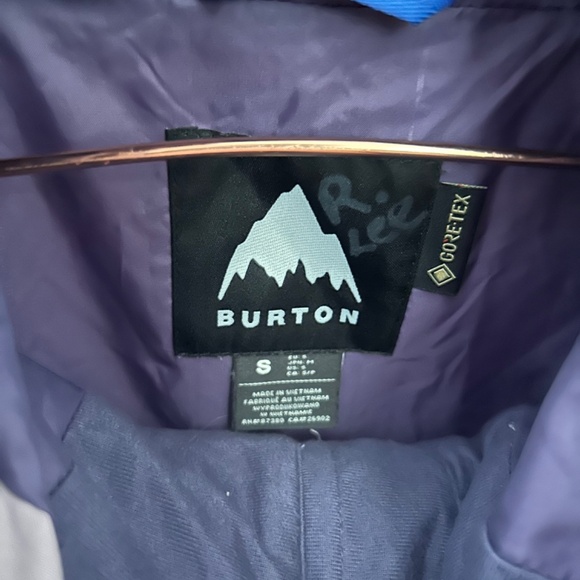 Burton Gortex Shell Women’s - Picture 2 of 3